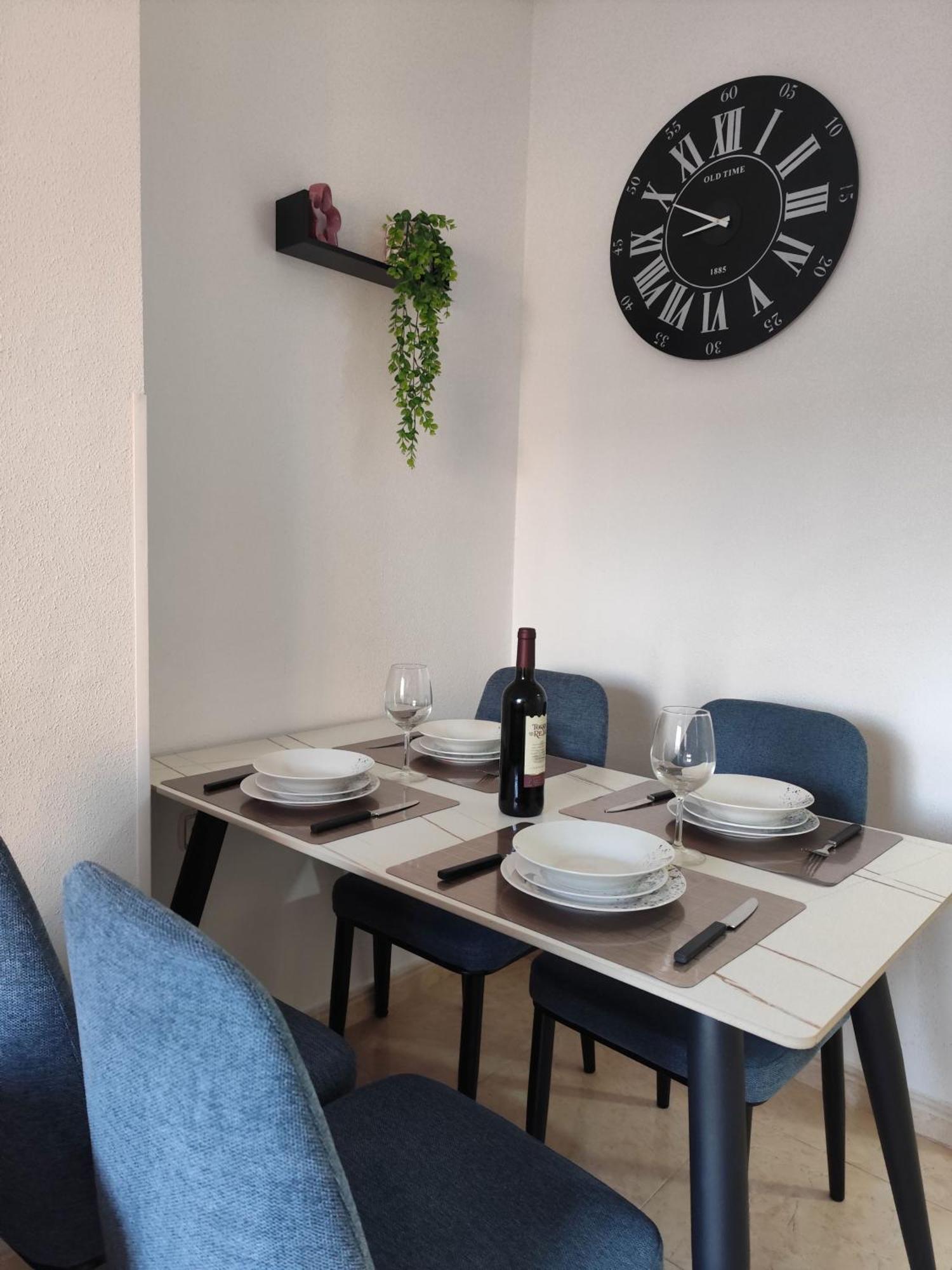 Macarena III Apartments, 300 Meter Zu Playa Del Cura 또레비에하 외부 사진